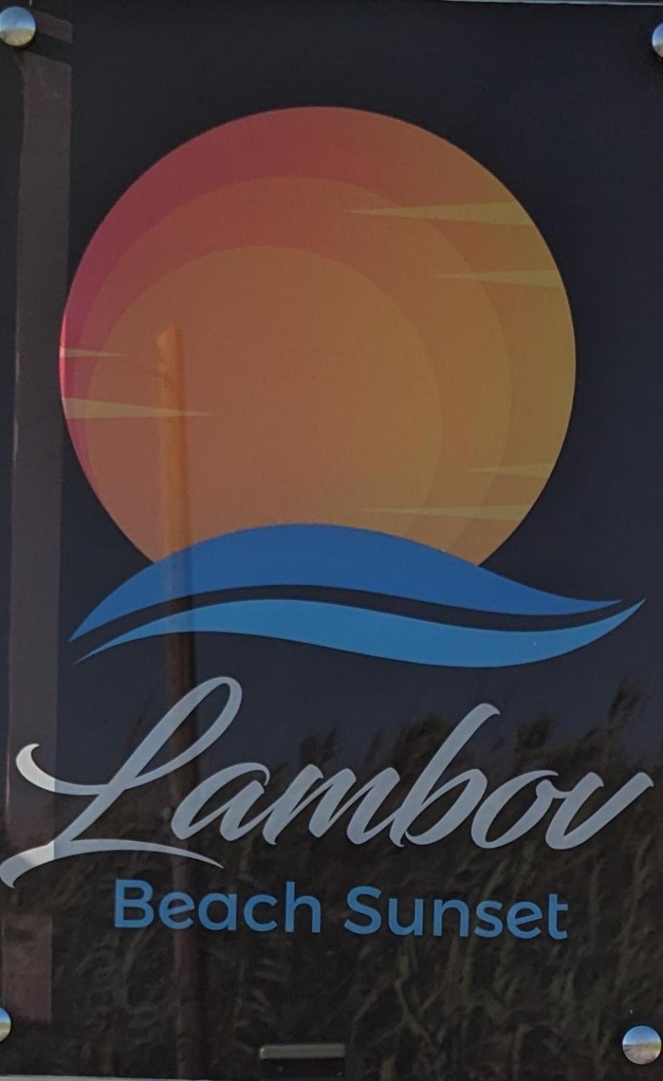 Lambou Beach Sunset Soroni Ngoại thất bức ảnh